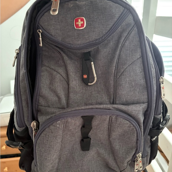 SwissGear Charcoal Backpack for Men - Picture 1 of 6